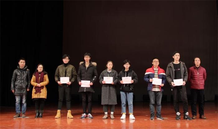 C:\Documents and Settings\Administrator\桌面\艺术_2345看图王.jpg