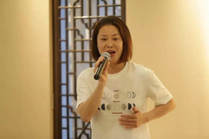 表演.JPG 表演.JPG