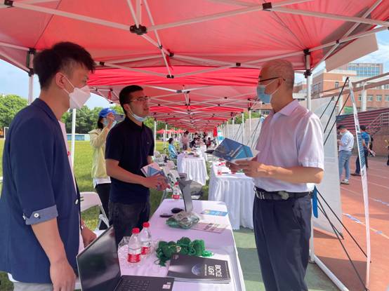 7194e34f0b6a7b38d24d24067a0798b