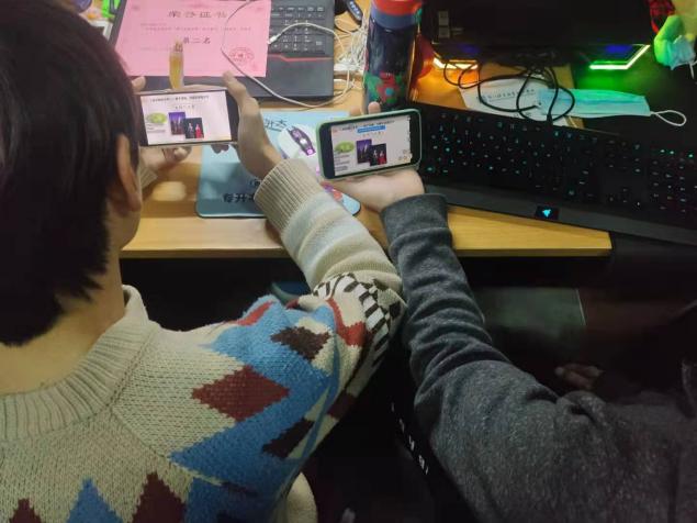 f4251839f79e5083907282e82709cff