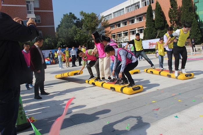 趣味活动.JPG 趣味活动.JPG