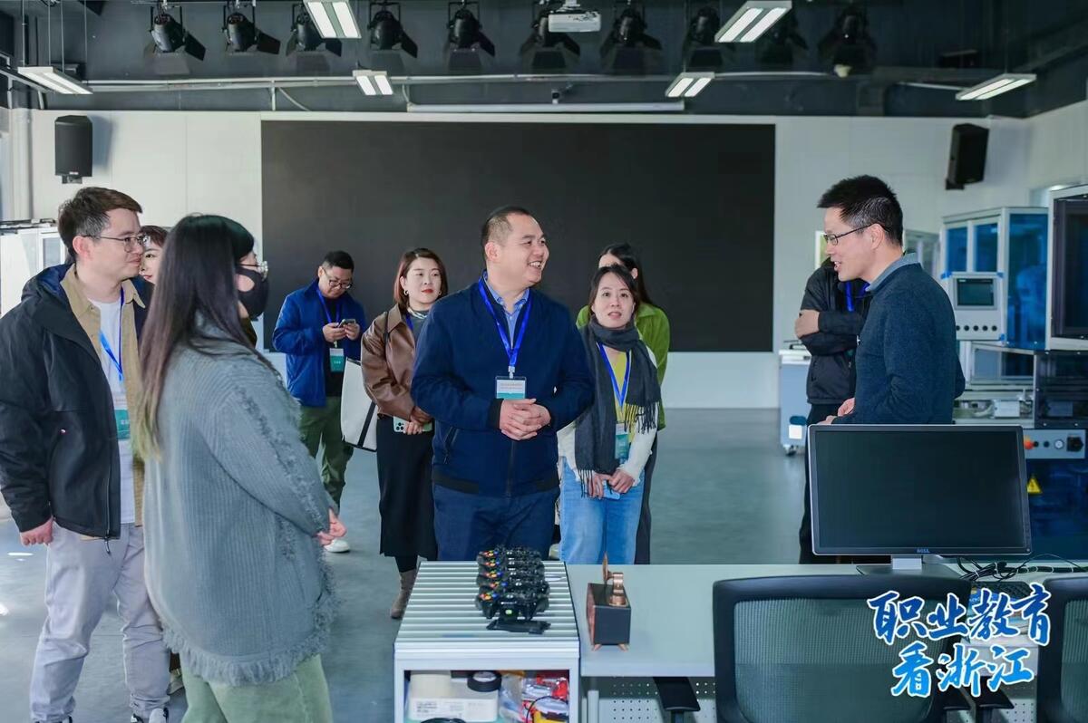 248d0f9094aae5f3df92275d98c4527.jpg 248d0f9094aae5f3df92275d98c4527.jpg