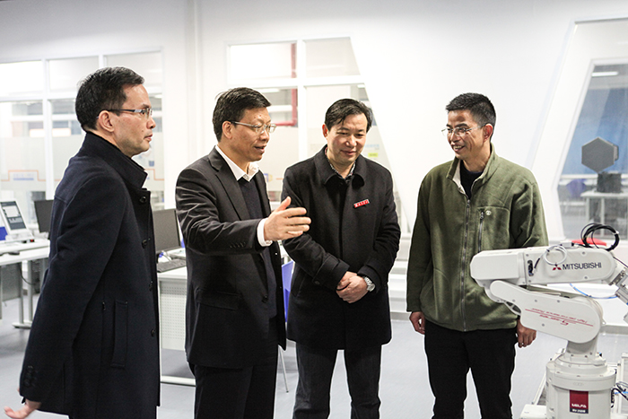 C:\Documents and Settings\Administrator\桌面\IMG_1617700.jpg C:\Documents and Settings\Administrator\桌面\IMG_1617700.jpg