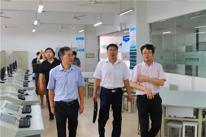 电气5.JPG 电气5.JPG