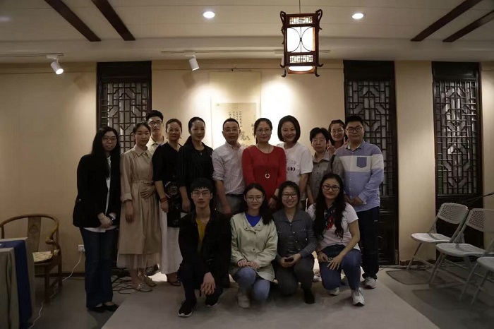 合影.JPG 合影.JPG