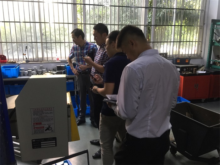 交通 (1).jpg 交通 (1).jpg