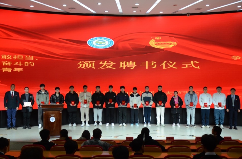 说明: E:\新建文件夹\WeChat Files\wxid_ra4u72xi8f3521\FileStorage\File\2022-12\换届大会\DSC_6655.JPG