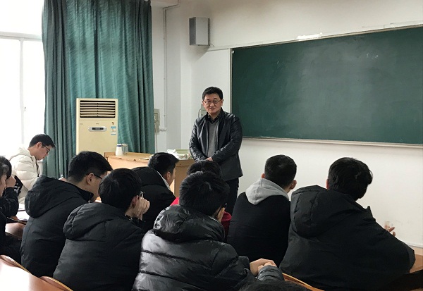 书记4.jpg 书记4.jpg