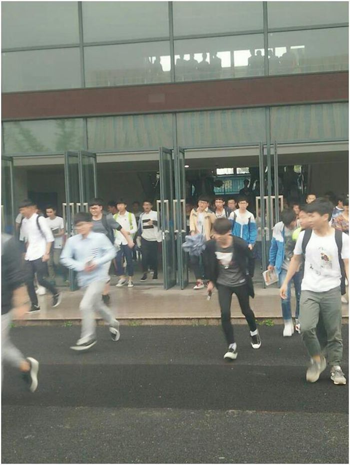 QNZOZF``5OXZ_@MOR`JMVA4_副本700像素.jpg QNZOZF``5OXZ_@MOR`JMVA4_副本700像素.jpg